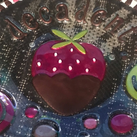 2009 Decadent 11" Glass Plate Chocolate Strawberry - Picture 5 of 16